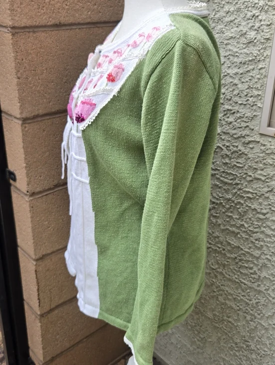 Storybook Knits Green and White Floral Appliqué Women’s Sweater Cardigan Tulips - Picture 6 of 10